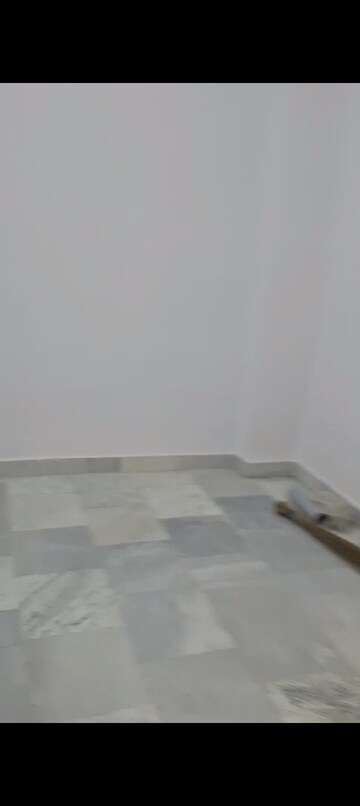 Room in 2 BHK Builder Floor at Dwarka Mor – for Sale
