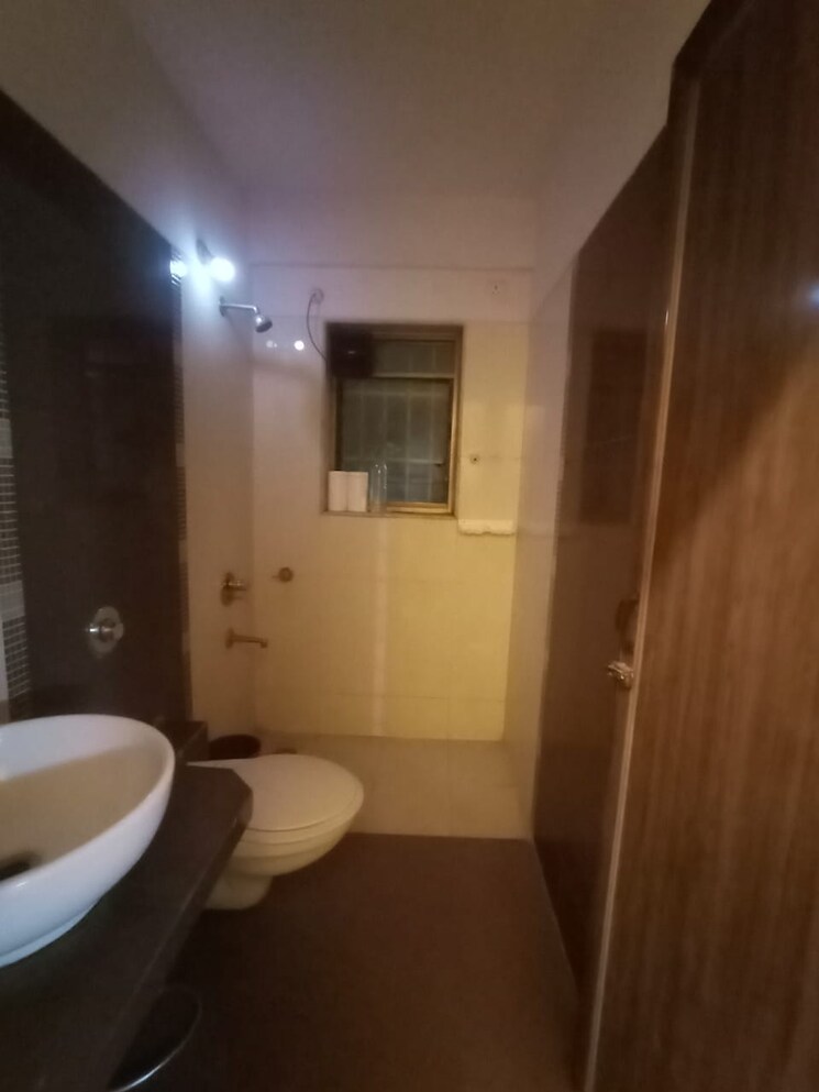 Bathroom, upper-crust 3 Bedroom 1850 Sq.Ft. Apartment In Kalwa Thane 7450669