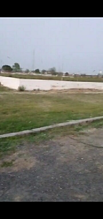 Plot Area in  Plot at Arun Vihar Sector 37, Sector 37 – for Sale