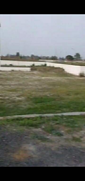 Plot Area in  Plot at Arun Vihar Sector 37, Sector 37 – for Sale