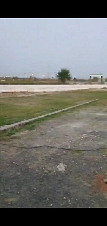 Plot Area in  Plot at Arun Vihar Sector 37, Sector 37 – for Sale