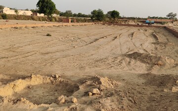 Plot For Sale in Chhatikara