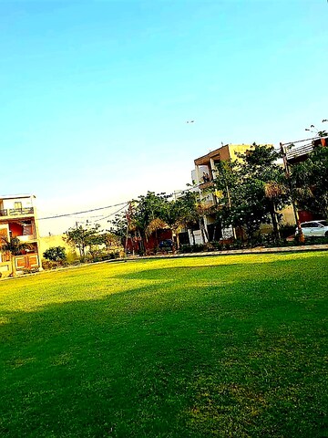  Plot – Garden View at Pintail Park City, Sultanpur Road - for Sale