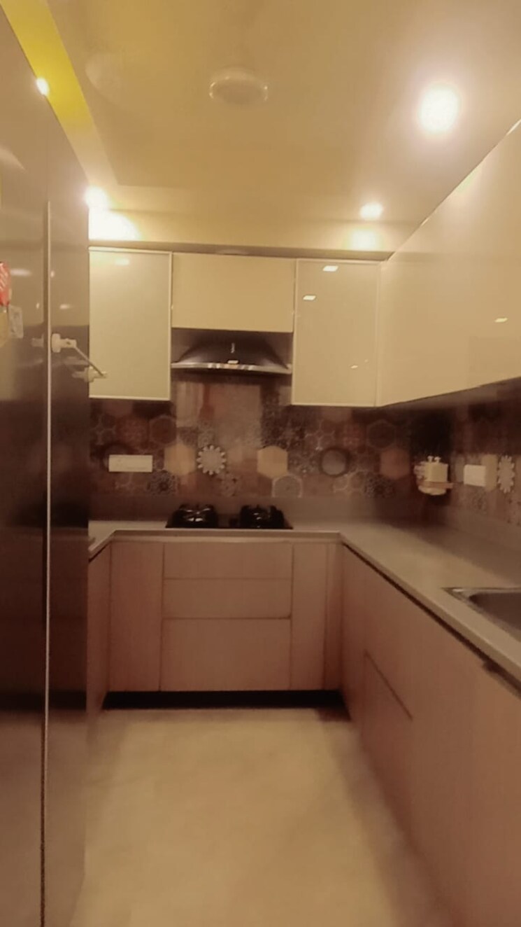 Kitchen, dayanand colony 2 Bedroom 900 Sq.Ft. Builder Floor In Dayanand Colony Delhi 7450867