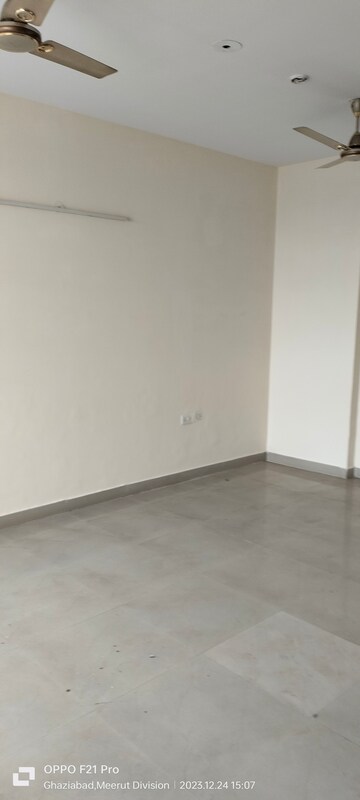 Room in 3 BHK Apartment at Sarvottam KSN Square, Vasundhara Sector 4 – for Sale