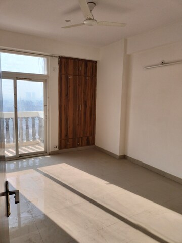 Room in 3 BHK Apartment at Sarvottam KSN Square, Vasundhara Sector 4 – for Sale
