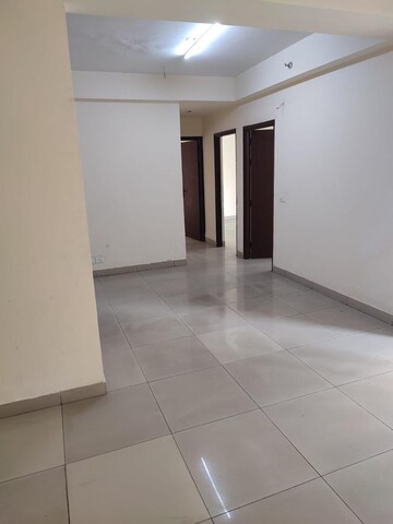 Room in 2 BHK Apartment at Panchsheel Greens II, Sector 16 Greater Noida – for Sale