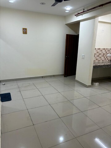 Room in 2 BHK Apartment at Panchsheel Greens II, Sector 16 Greater Noida – for Sale