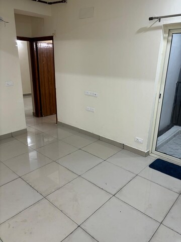 Room in 2 BHK Apartment at Panchsheel Greens II, Sector 16 Greater Noida – for Sale
