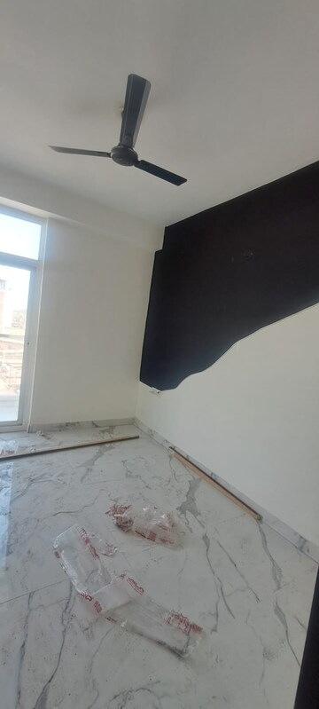 Room in 2 BHK Builder Floor at Kritak Modern Apartments, Sector 73 – for Sale