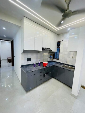 Kitchen in 1.5 BHK Builder Floor at Chattarpur – for Sale