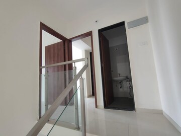 Room in 3 BHK Apartment at Mantra Montana Phase 6, Dhanori – for Sale