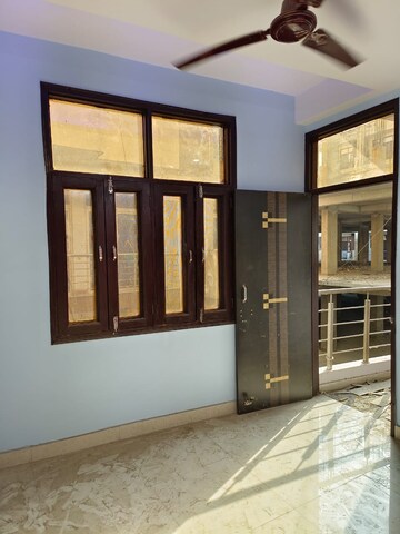 Room in 2 BHK Builder Floor at Aashi Comfort Residency, Sector 73 – for Sale