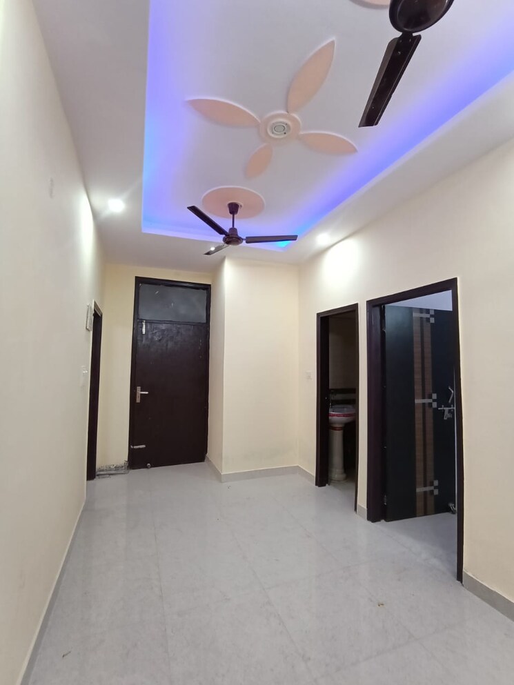 Room, aashi-comfort-residency 2 Bedroom 900 Sq.Ft. Builder Floor In Sector 73 Noida 7451589