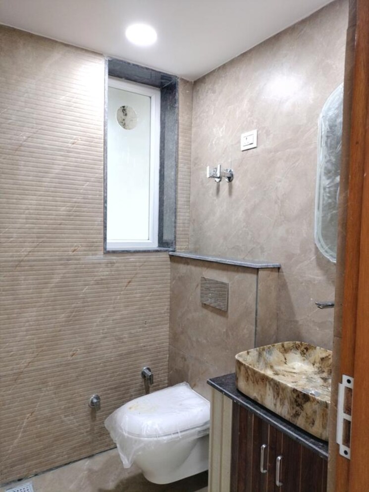 Bathroom, sector 7 dwarka 4 Bedroom 1800 Sq.Ft. Apartment In Sector 7 Dwarka Delhi 7451549