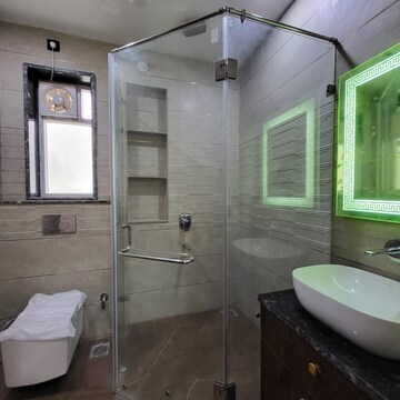 Bathroom in 4 BHK Builder Floor at Unitech South City II, South City 2 – for Sale
