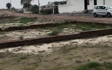Plot For Sale in Bhopani Village