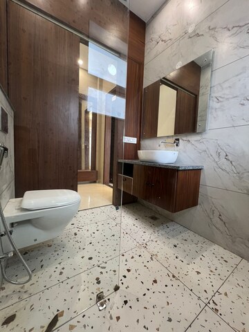 Bedroom in 3 BHK Builder Floor at Aerocity – for Sale