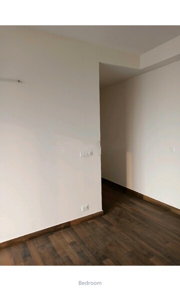 Room in 3.5 BHK Apartment at Conscient Heritage Max, Sector 102 – for Sale
