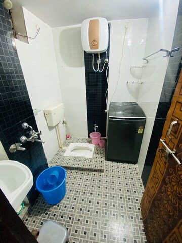 Master Bedroom in 6+ BHK Independent House at Adil Nagar – for Sale