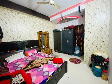Bedroom in 6+ BHK Independent House at Adil Nagar – for Sale