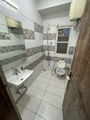 Kitchen in 2 BHK Apartment at DLF Regency Park I, Dlf Phase iv – for Sale