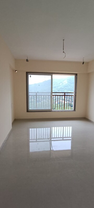 Room in 2 BHK Apartment at Mulund West – for Sale