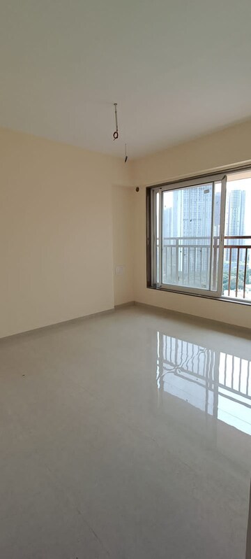 Room in 2 BHK Apartment at Mulund West – for Sale