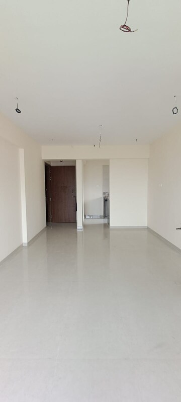 Room in 2 BHK Apartment at Mulund West – for Sale