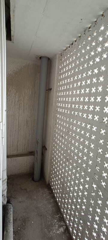 Bathroom in 2 BHK Apartment at Mulund West – for Sale