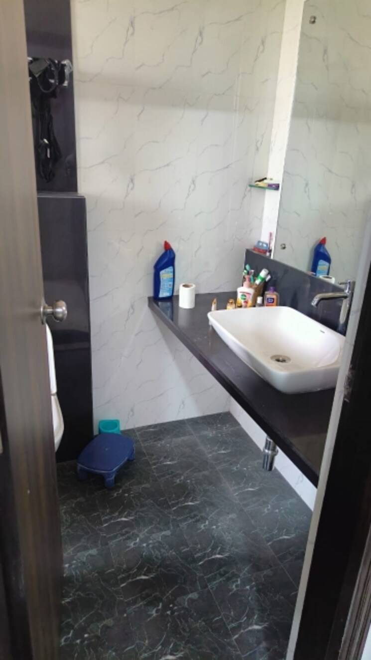 Bathroom, jyoti-chs-santacruz-east 2 Bedroom 680 Sq.Ft. Builder Floor In Santacruz East Mumbai 7452674