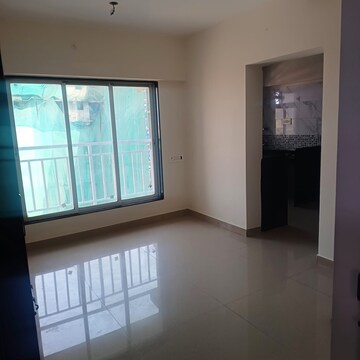 Room in 3 BHK Apartment at Kalpataru Estate Mumbai, Jogeshwari East – for Sale