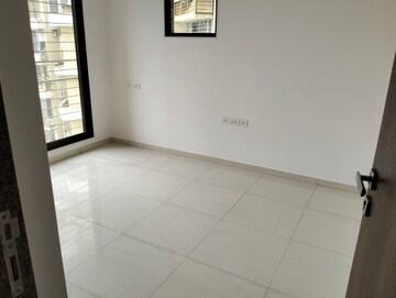 Room in 3 BHK Apartment at Acme Ozone, Manpada – for Sale