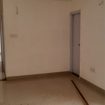 Room in 3 BHK Apartment at Bptp Park Floors I, Sector 77 – for Sale