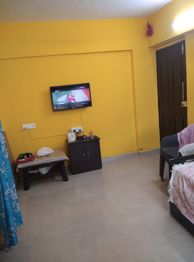 Living Room, rna-ng-regency-phase-i 1 Bedroom 451 Sq.Ft. Apartment In Balkum Pada Thane 7453214