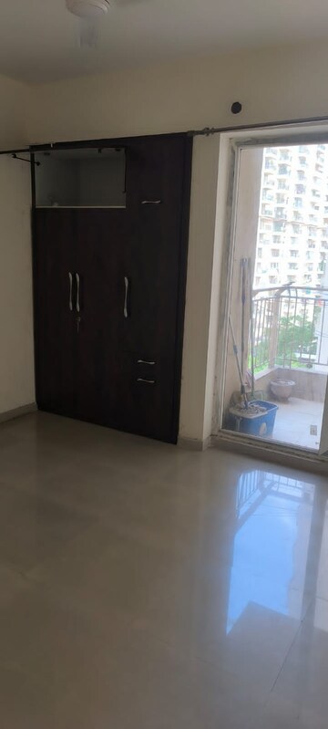 Room in 3 BHK Apartment at AFOWO Raksha Addela, Sector 16c Greater Noida – for Sale