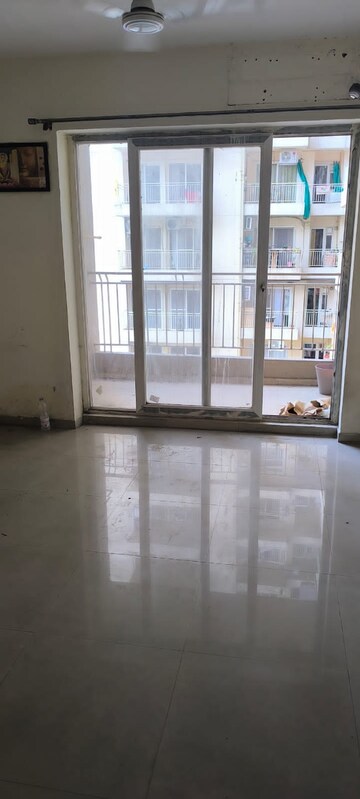 Room in 3 BHK Apartment at AFOWO Raksha Addela, Sector 16c Greater Noida – for Sale