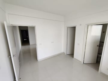 Room in 2 BHK Apartment at Signature Global Synera, Sector 81 – for Sale
