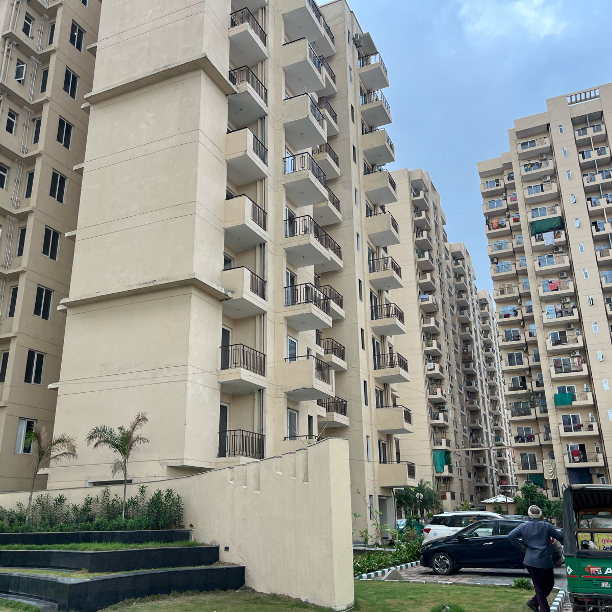 2 BHK Apartment For Rent in Signature Orchard Avenue 2 Hayatpur Gurgaon  7453757