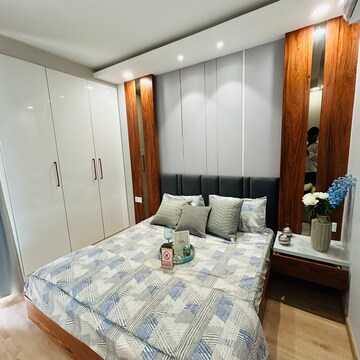 Room in 2.5 BHK Builder Floor at JMS Primeland, Sector 95a – for Sale
