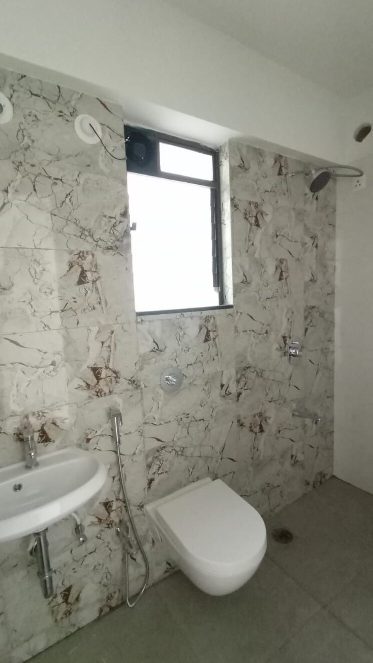 Bathroom, kakkad-la-vida 3 Bedroom 1050 Sq.Ft. Apartment In Balewadi Pune 7453881