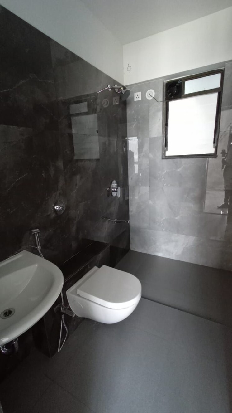 Bathroom, kakkad-la-vida 3 Bedroom 1050 Sq.Ft. Apartment In Balewadi Pune 7453881