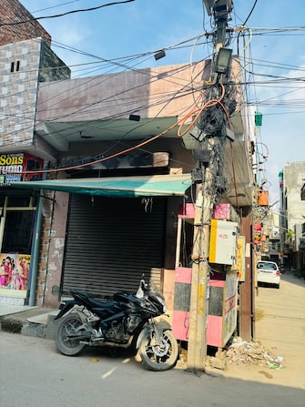 Commercial Shop 36 Sq.Yd. For Resale in Nawada Delhi  7454034