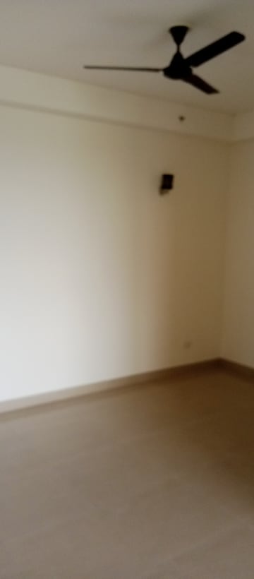 Room in 3 BHK Apartment at Sector 84 – for Sale