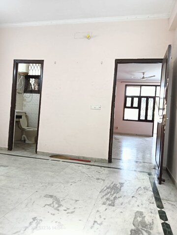 Room in 2 BHK Builder Floor at Ardee City, Sector 52 – for Sale