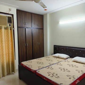 रेसिडेंशियल बिल्डर फ्लोर वर्ग फुट फॉर रेंट इन सेक्टर 15 गुड़गांव  7454497