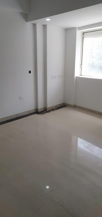 Room in 3 BHK Apartment at Samridhi Grand Avenue, Tech Zone 4 Greater Noida – for Sale