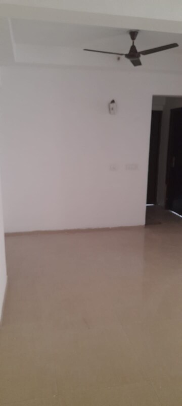 Room in 3 BHK Apartment at Civitech Strings, Sector 12 Greater Noida – for Sale