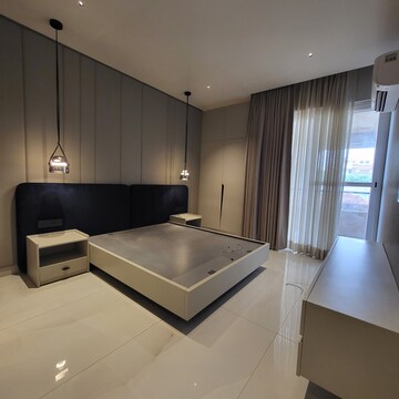 Room in 2 BHK Apartment at Patiala Road – for Sale