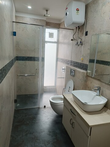 Bathroom in 2 BHK Builder Floor at Unitech South City II, Sector 50 – for Rent